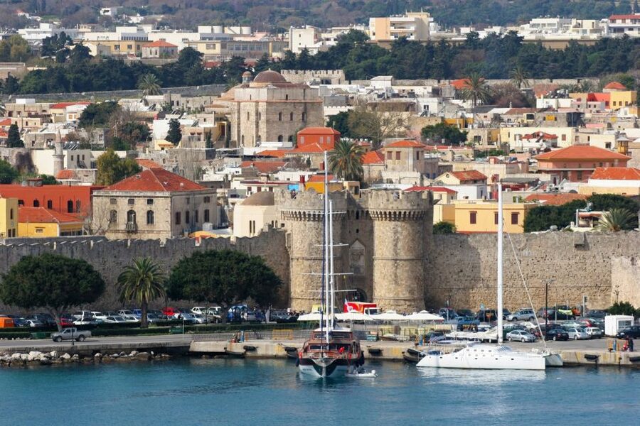 Rhodes: Old Town Walking Tour with Guide - Grand Master Palace and the old defenses