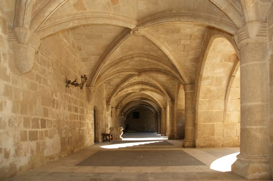 Rhodes: Palace of Grand Master Ticket & Rhodes SG audio tour - Inside the Gothic palace