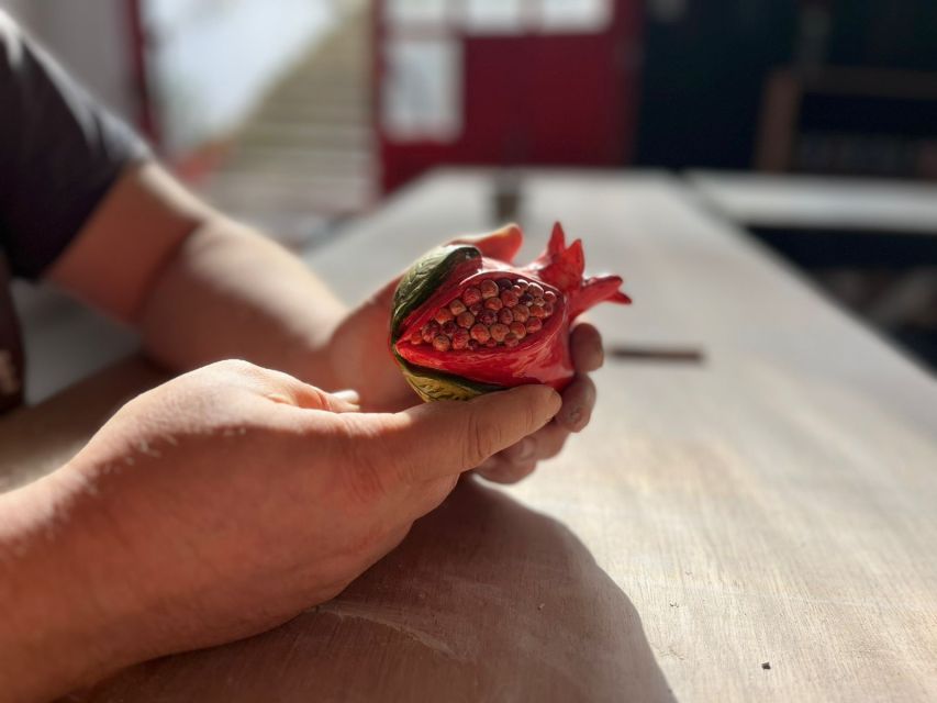Rhodes Town: Pomegranate Pottery Masterclass - Finding the red windows in Rhodes Town
