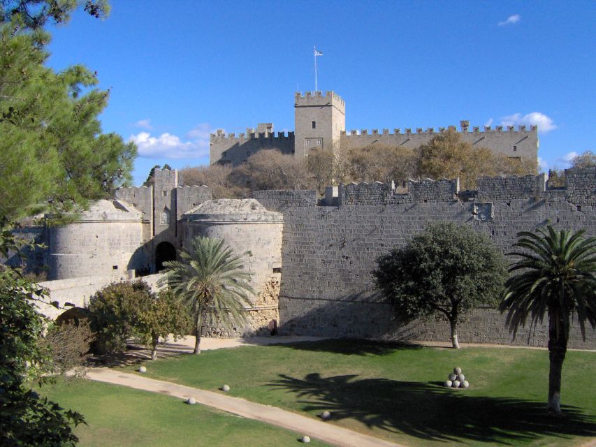 Rhodes Town: Private Walking Tour with a Licensed Guide - Following the Knights through the medieval city