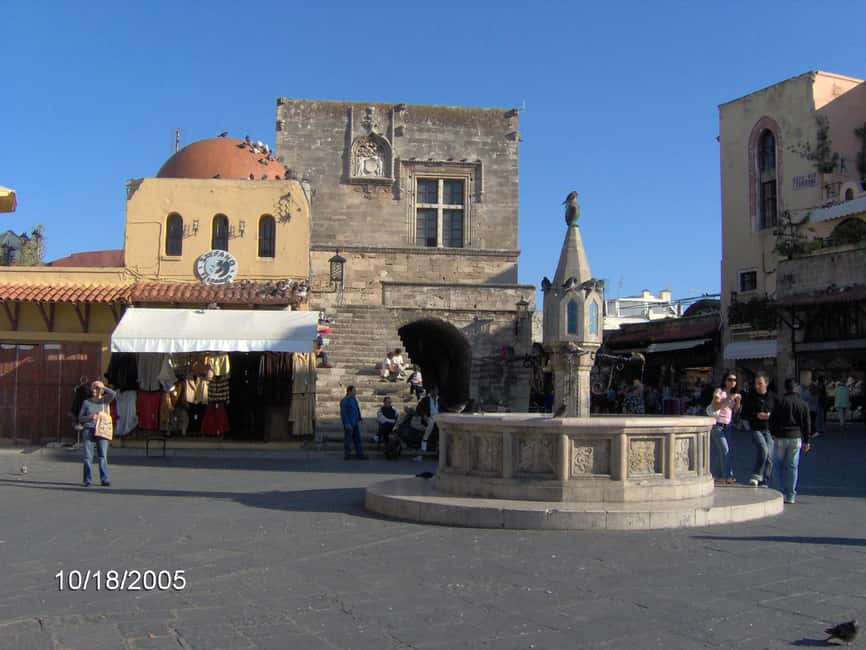 Rhodes Town: Private Walking Tour with a Licensed Guide - Restaurant advice that can improve the rest of your stay