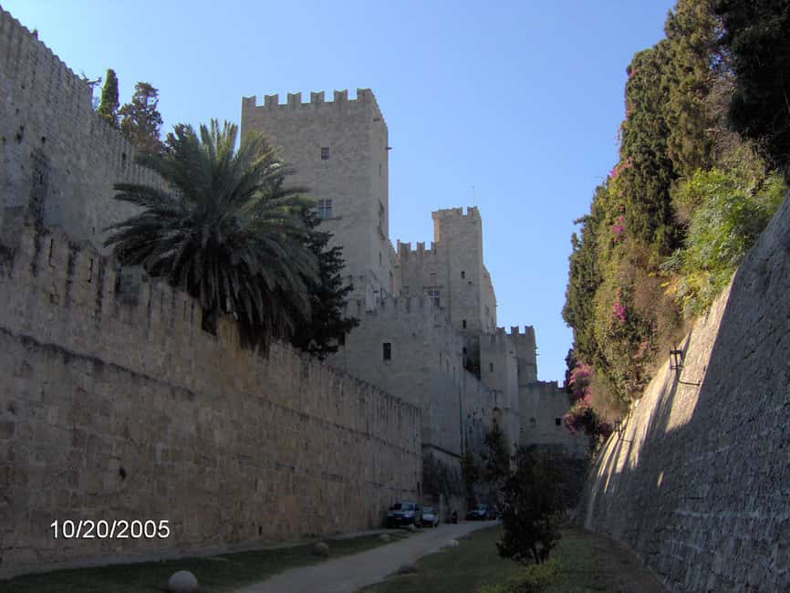 Rhodes Town: Private Walking Tour with a Licensed Guide - Meeting Dimitrios at Museum Square