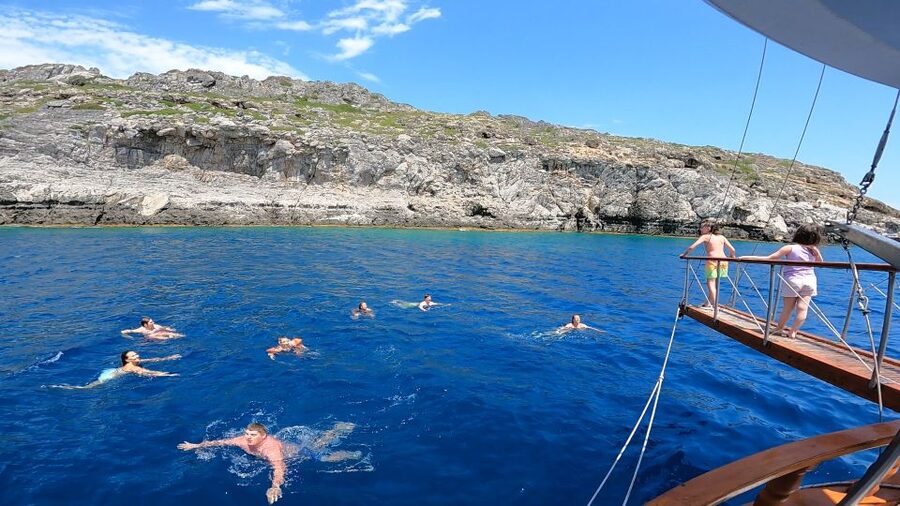 Rhodes Town: Sunset Boat Cruise with Drinks & Snacks - Why the 17:00 departure works so well