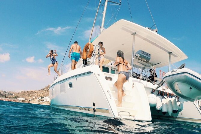 Sail the Athenian Coastline on a Catamaran with Meal & Wine - The return to Alimos and the views from the water