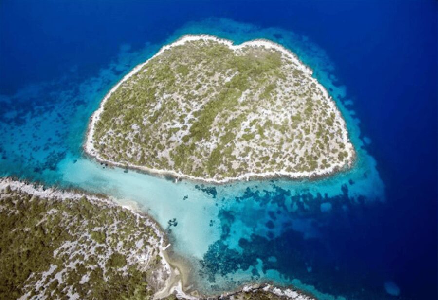 Samos East Coast by Boat with Beachside BBQ - Who will enjoy this caique cruise
