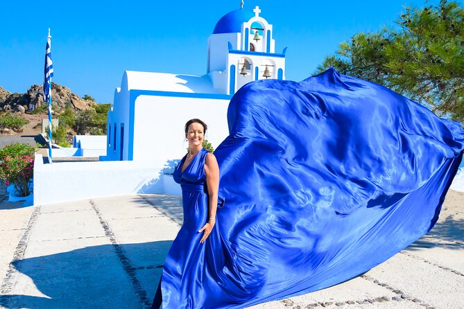 Santorini 2h Private Flying Dress Photoshoot with Transportation - The dress, posing, and help behind each photograph