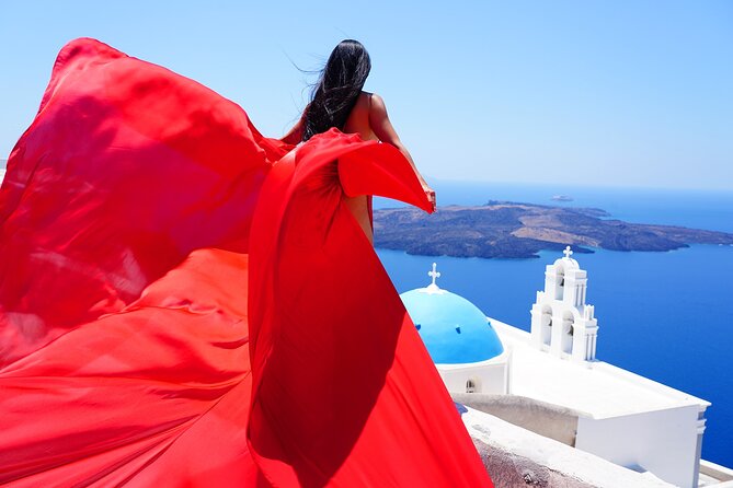 Santorini 2h Private Flying Dress Photoshoot with Transportation - Price and value for two people
