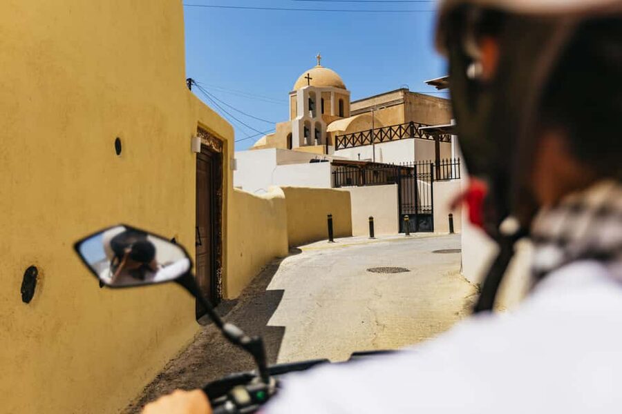 Santorini: ATV Quad Bike Tour with Lunch - Who should book this tour?