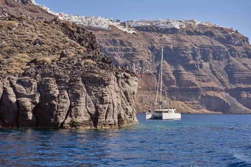 Santorini: Caldera Classic Catamaran Cruise w/ Meal & Drinks - Crew service and the feel onboard