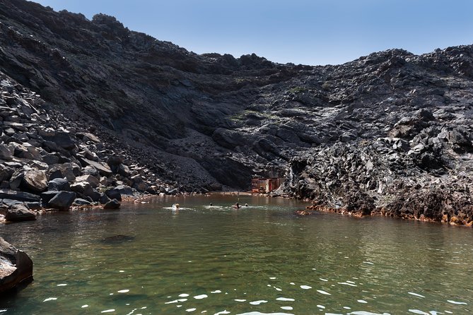 Santorini Caldera Cruise Tour (Volcano, Hot Springs, Thirassia) - What this Santorini boat trip actually feels like