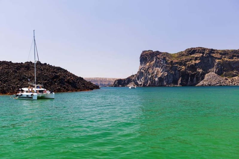 Santorini: Catamaran Cruise with Fresh Meal & Open Bar - Lunch or dinner with a real Greek spread