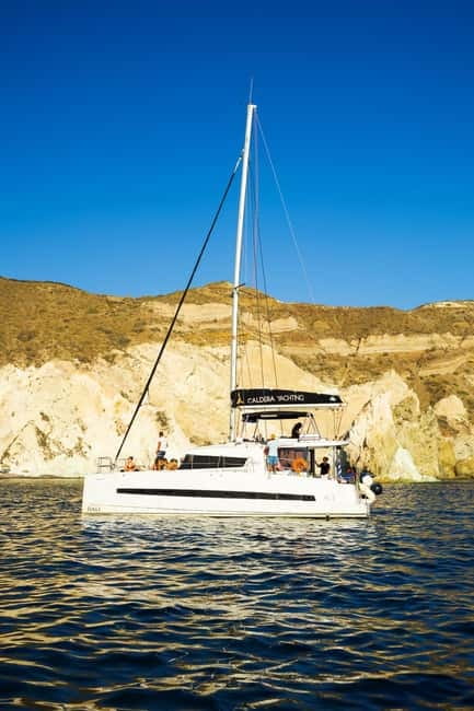 Santorini: Catamaran Cruise with Fresh Meal & Open Bar - What the boat experience is really like