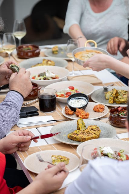 Santorini: Cooking Class with Lunch and Wine Tasting - Getting there without losing your morning