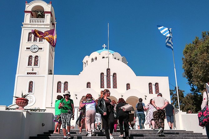 Santorini Day Tour with Sunset in Oia - Perissa is the day’s breathing space