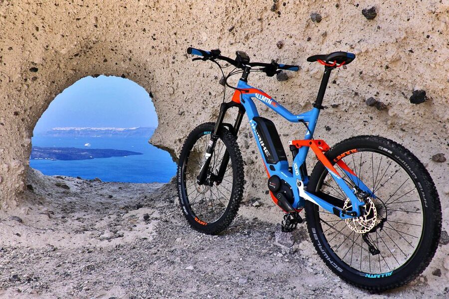 Santorini: Electric Mountain Bike Adventure - Emporeio, where the village lanes become the attraction