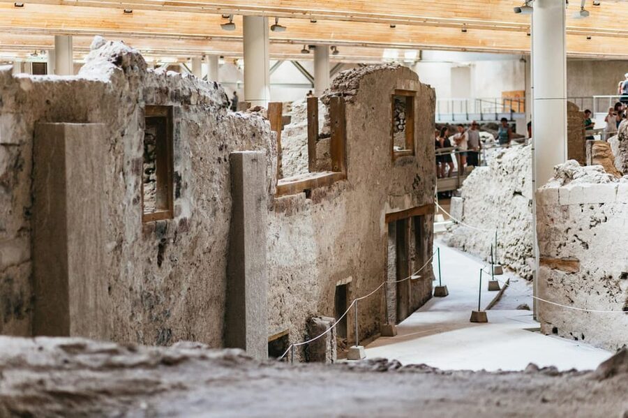 Santorini: Experience Akrotiri with a Licensed Tour Guide - The Atlantis connection, with a sensible dose of caution