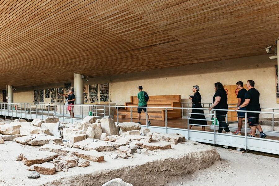 Santorini: Experience Akrotiri with a Licensed Tour Guide - How much the private format adds