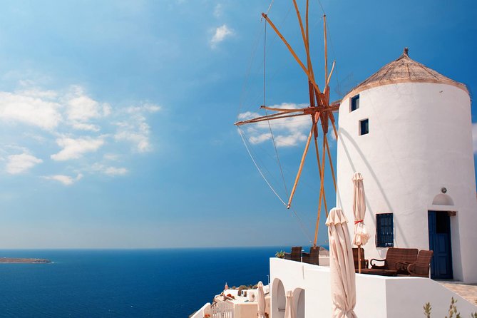Santorini Highlights and Venetian Castles Small-Group Day Tour - Akrotiri is a quick southern viewpoint