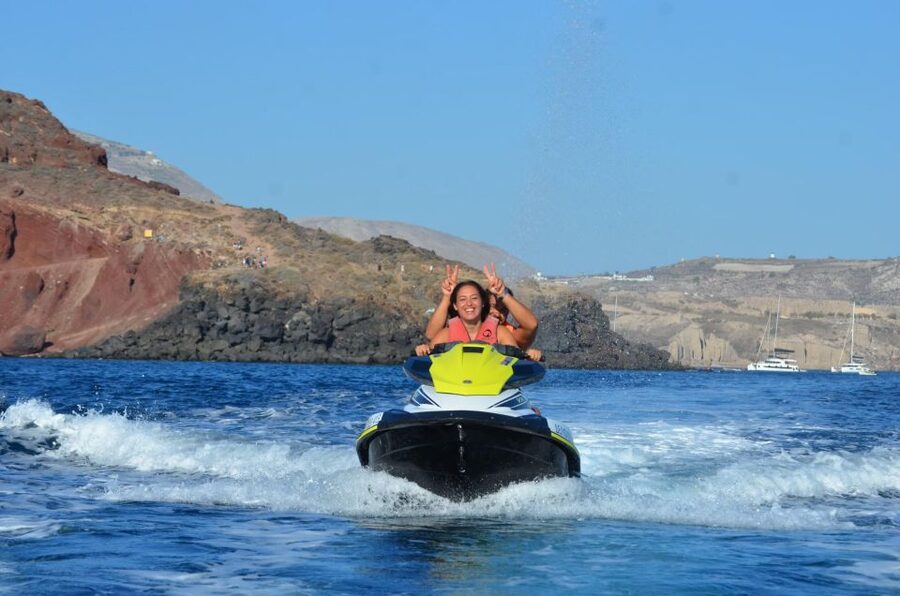 Santorini: Jet Ski Rental Perissa, Perivolos and St. George - Who should book this ride