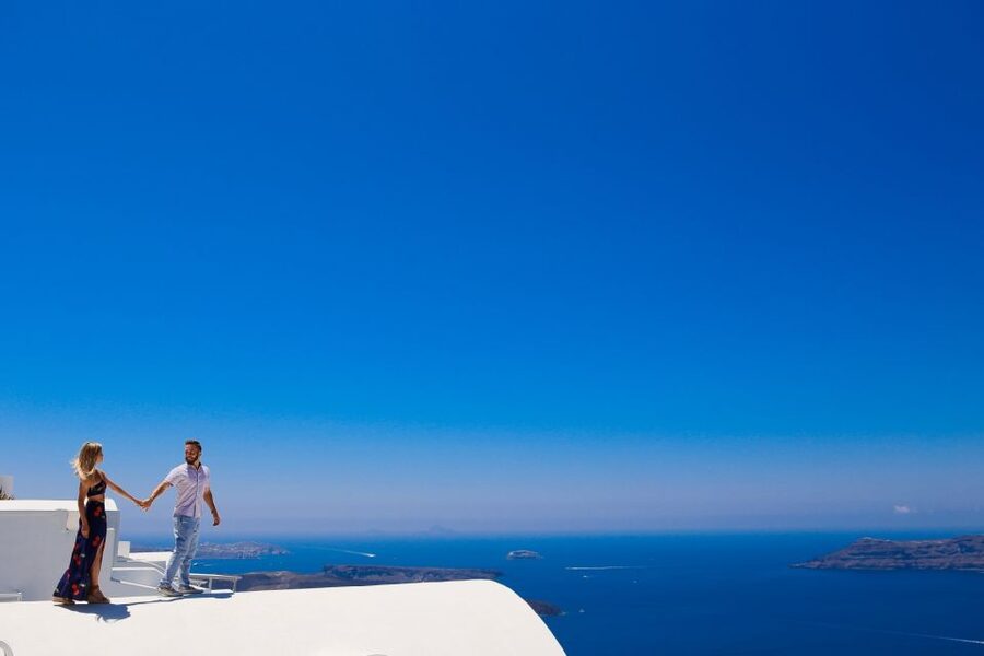 Santorini: Photo Shoot with a Private Vacation Photographer - Picking the right Santorini setting