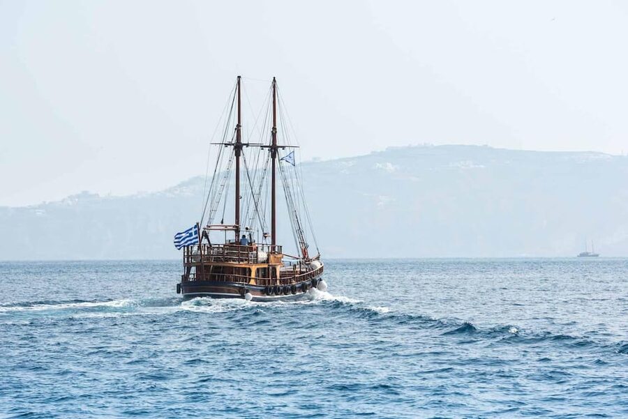 Santorini Port: 3 Hour Cruise to Volcano and Hot Springs - Starting at Fira Old Port