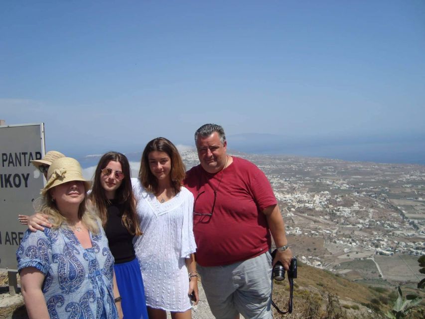 Santorini: Private Day Tour with Guide - Oia: Santorini’s famous postcard village