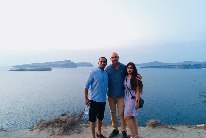Santorini Private Driver: Explore Santorini - Port & Hotel Pickup - A private way to see Santorini from end to end