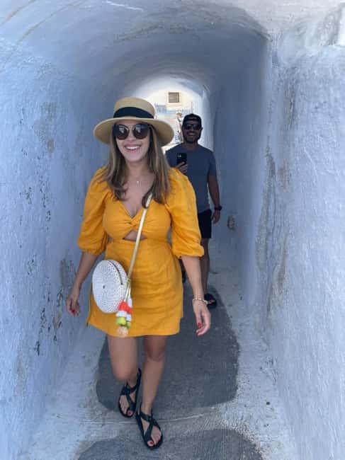 Santorini : Private Guided Highlights Tour - What this Santorini highlights tour does best