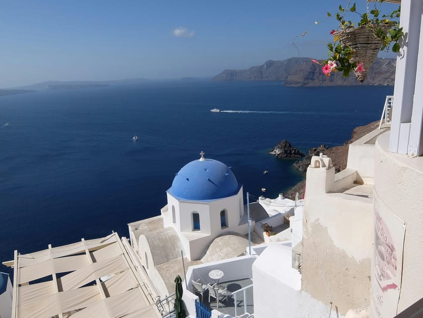 Santorini : Private Guided Highlights Tour - Oia gives you the largest block of free time