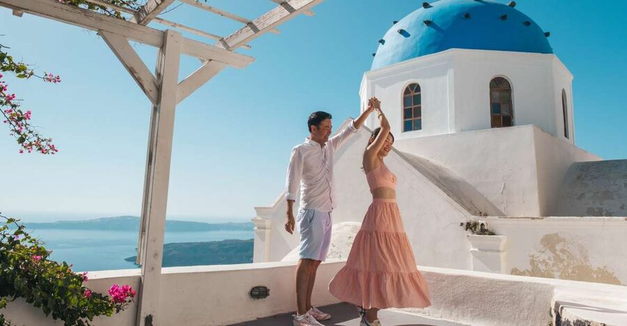 Santorini Private Photoshoot - Why a Santorini photoshoot can be worth your time