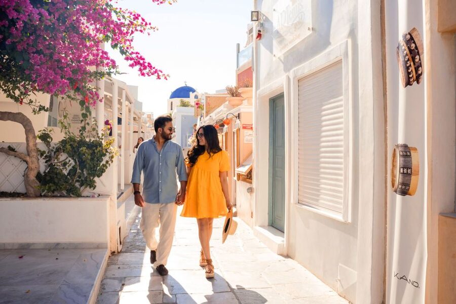 Santorini Private Photoshoot - Morning or sunset: choosing the right time