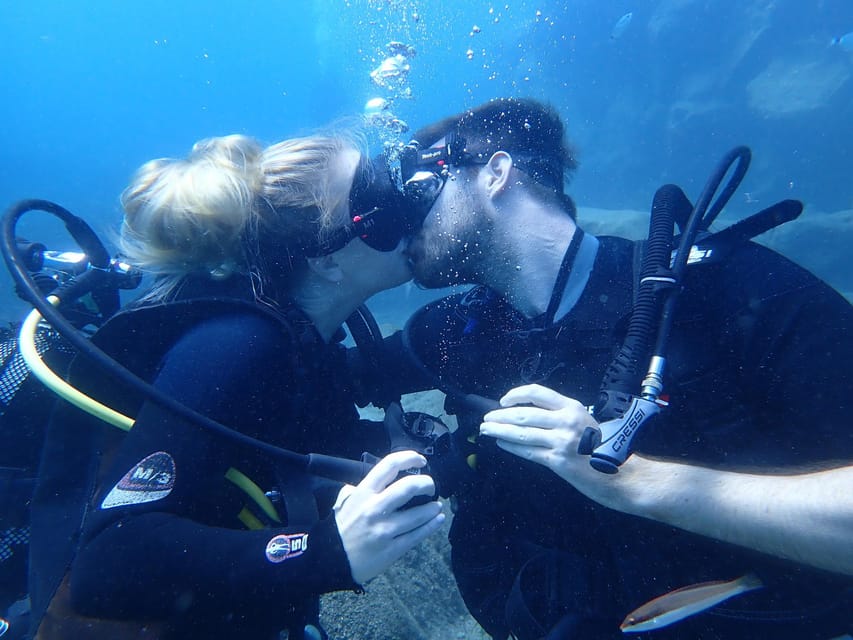 Santorini: Scuba Diving - Timing, clothing, and practical comfort