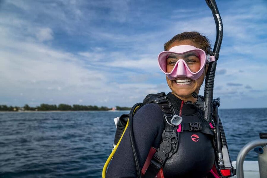 Santorini: Scuba Diving - The 20-minute introduction comes first