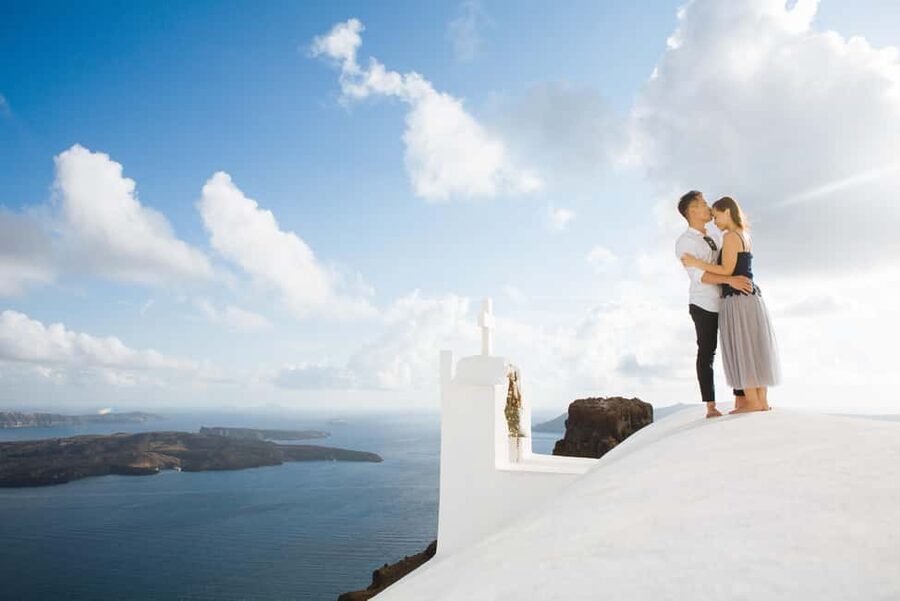 Santorini Unfiltered: Luxury Photoshoot with a Photographer - Who should book this experience