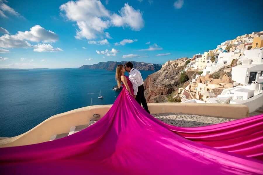 Santorini: Unique Flying Dress Photoshoot Experience - The people make or break the session