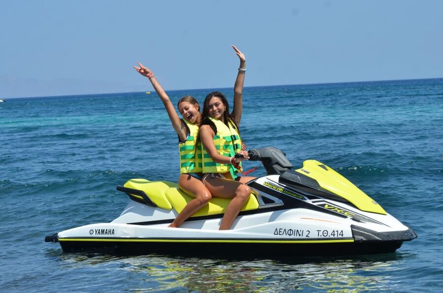 Santorini:Volcanic Beaches Cruise With Jet Ski - What the $400 price really covers