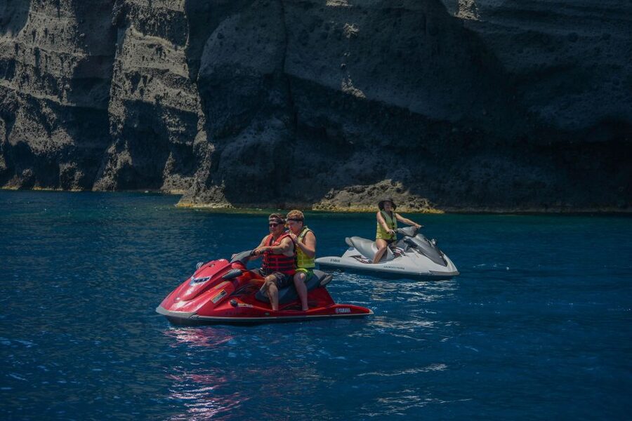 Santorini:Volcanic Beaches Cruise With Jet Ski - Who should choose this ride