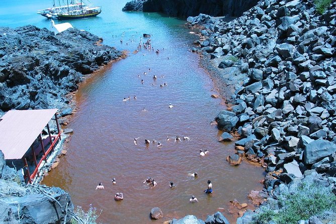Santorini Volcanic Islands Cruise: Volcano, Hot Springs and Thirassia - Palea Kameni: a short swim in sulfur water