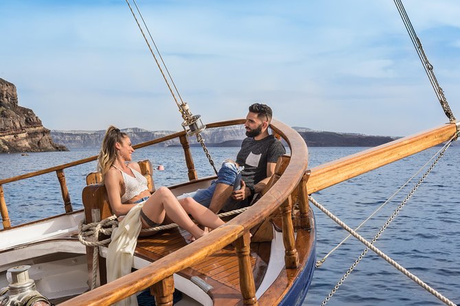 Santorini Volcano and Hot Springs Cruise Tour from Fira Old Port - Getting to Fira Old Port without missing the boat