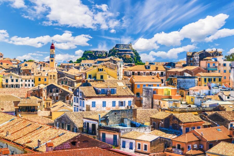 Saranda: Corfu Town and Palaiokastritsa Day Trip with Cruise - The schedule is full, but not wasteful