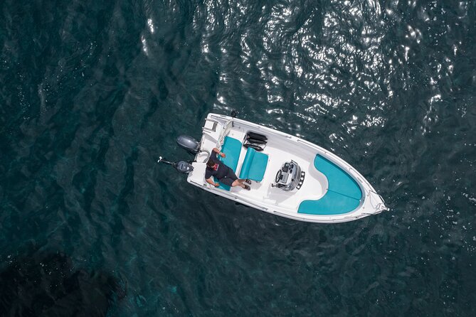 Self-Drive License-Free Boat Rental in Santorini from Vlichada - The real cost: $266.16 plus fuel