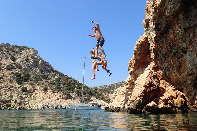 Semi-private Antiparos & Caves Blue Lagoon OR Rina Cave & Small Cyclades - Setting out from Naxos Town