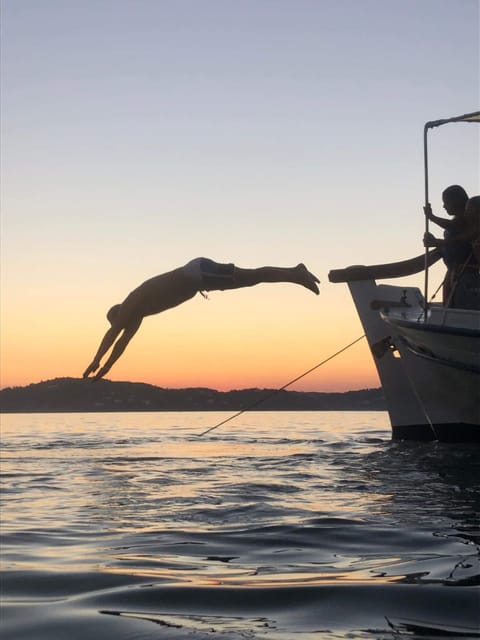 Skiathos: Boat Cruise with Dinner & Sunset Viewing - How the seven hours are paced
