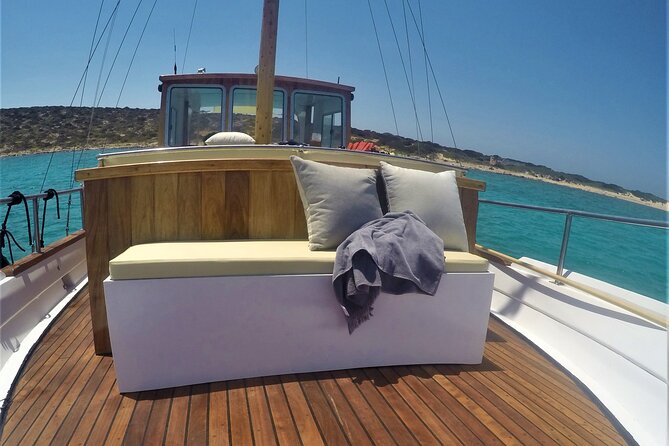 Small Group Kaiki Cruise & Greek Gastronomy Experience - Starting in Alyki, with pickup from Naoussa or Paroikia