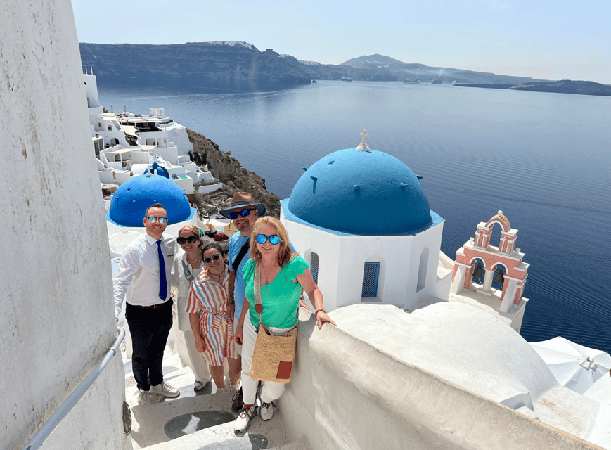 Small-Group Tour: Best of Santorini - Oia: 80 minutes among white walls and blue domes