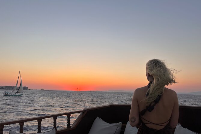 Sunset Cruise with Greek BBQ & Unlimited Aperol Spritz, Beer Wine - Sunset views from the open water