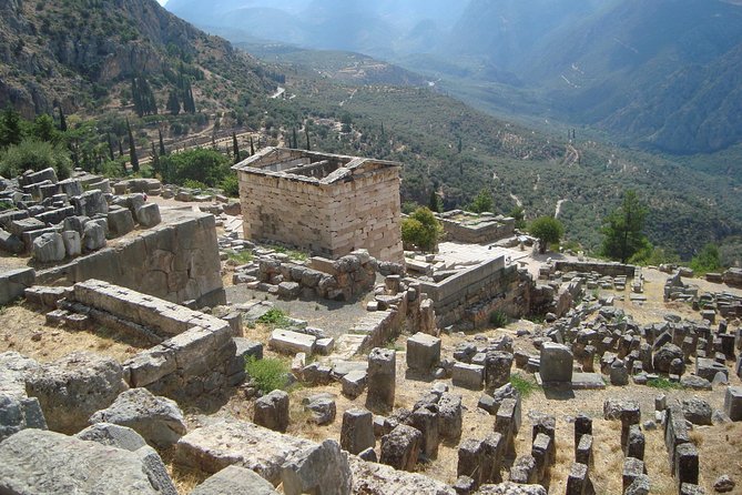 Thermopylae and Delphi full day private tour from Athens - The climb to Delphi’s Temple of Apollo