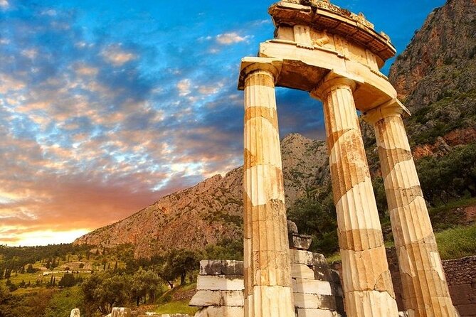 Thermopylae The battle of the 300 Spartans & Delphi Day Tour - Private, Semi-Private, or Small Group?