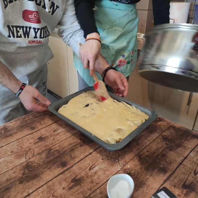 Thessaloniki: Cooking & Dining Experience with Greek Family - Entering a Greek home in Thessaloniki