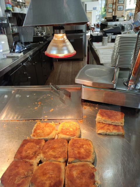 Thessaloniki: Food and Walking Tour with Tastings - How the pace and route affect your experience